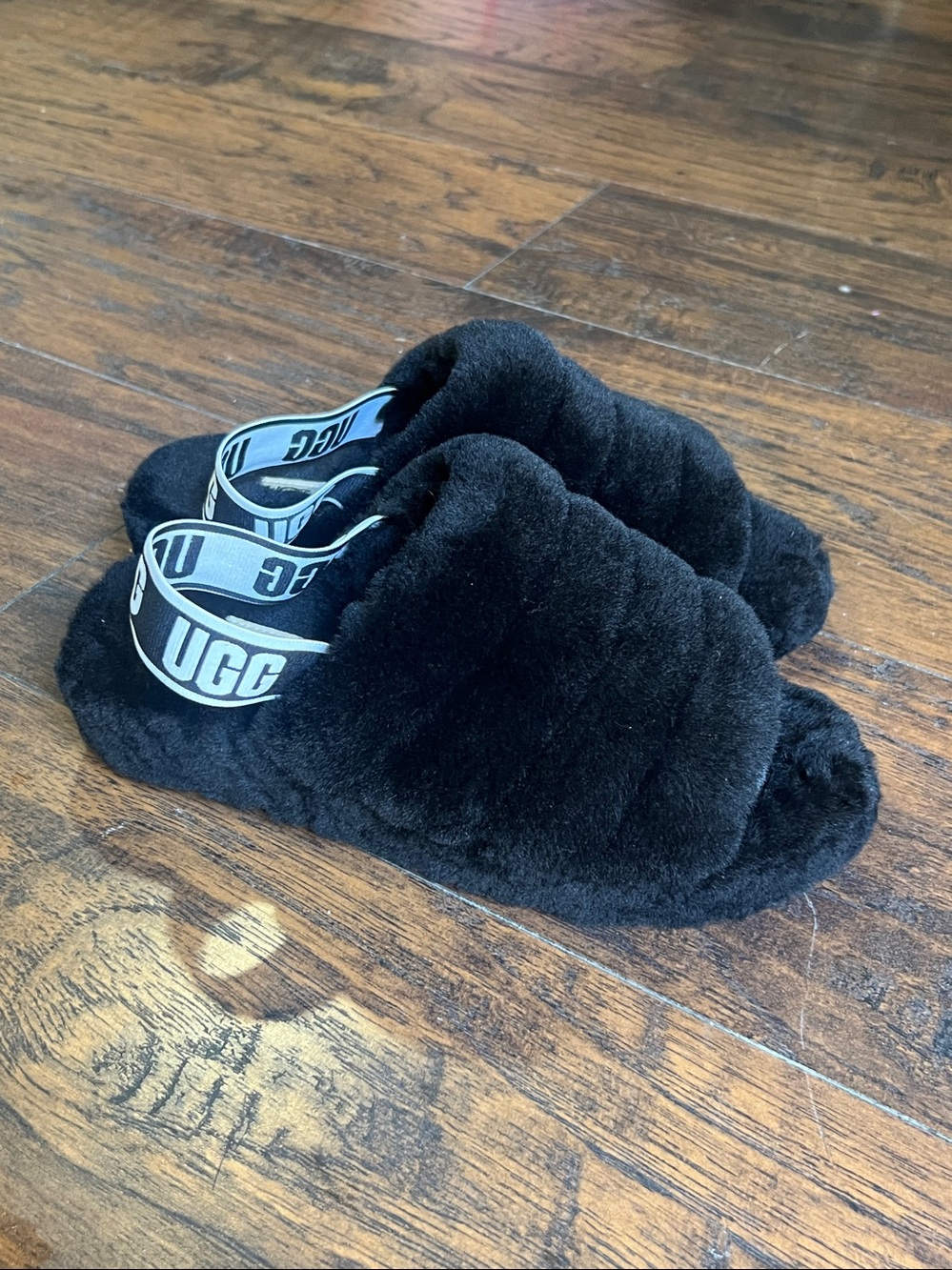 UGG Woman’s Fluff Yeah sling back Slide slippers size 9 like new